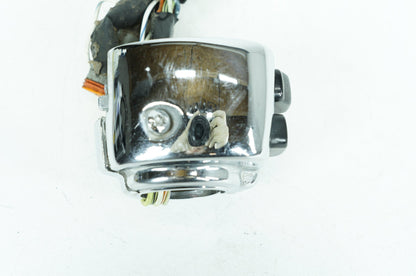 1999 - 2006 Harley-Davidson Touring Road King Classic Left Turn Signal Headlight Switches Controls  	71685-06A