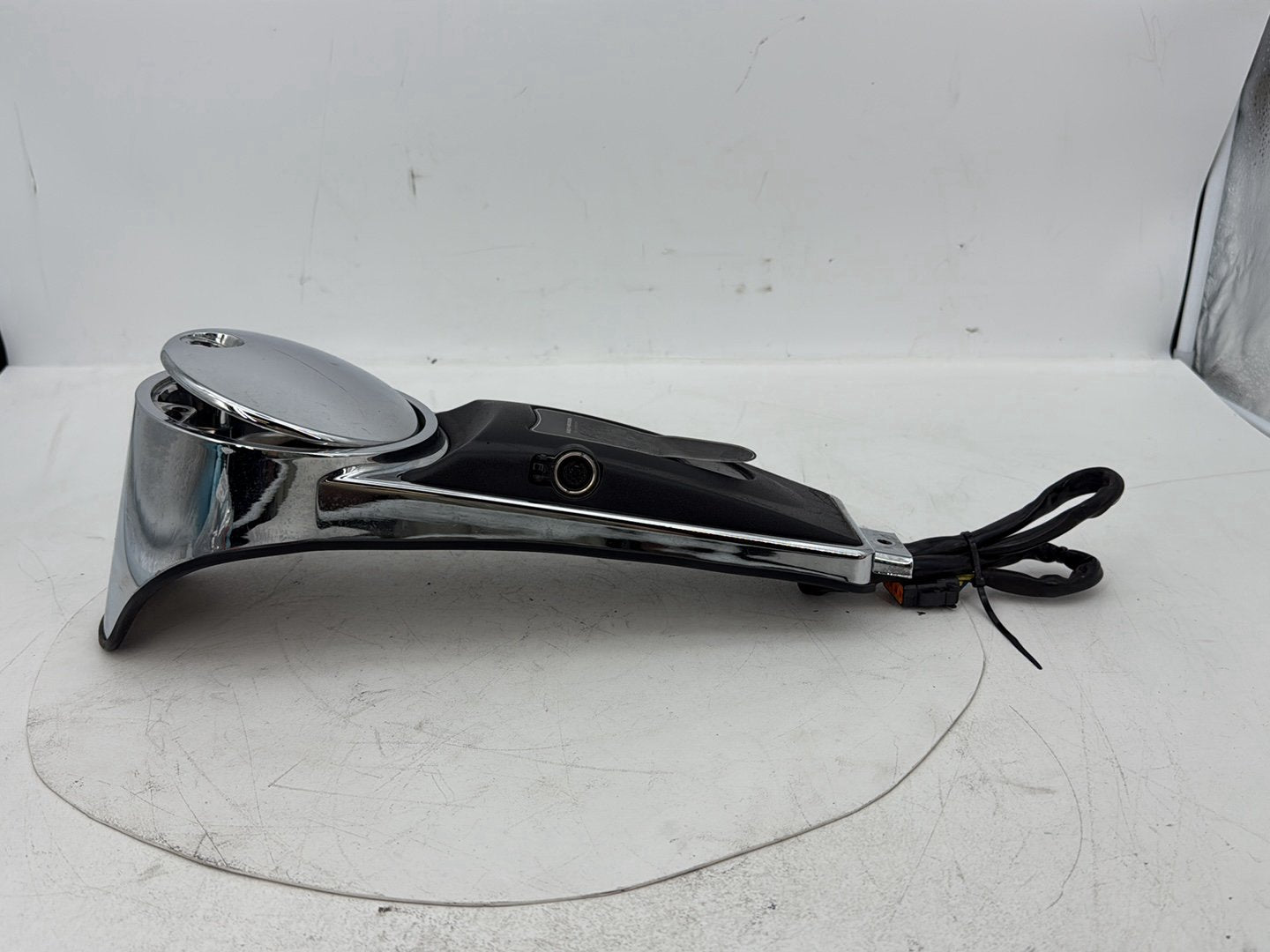 2007 - 2012 Harley-Davidson Touring Electra Glide Ultra Fuel Gas Tank Dash Console NOKey