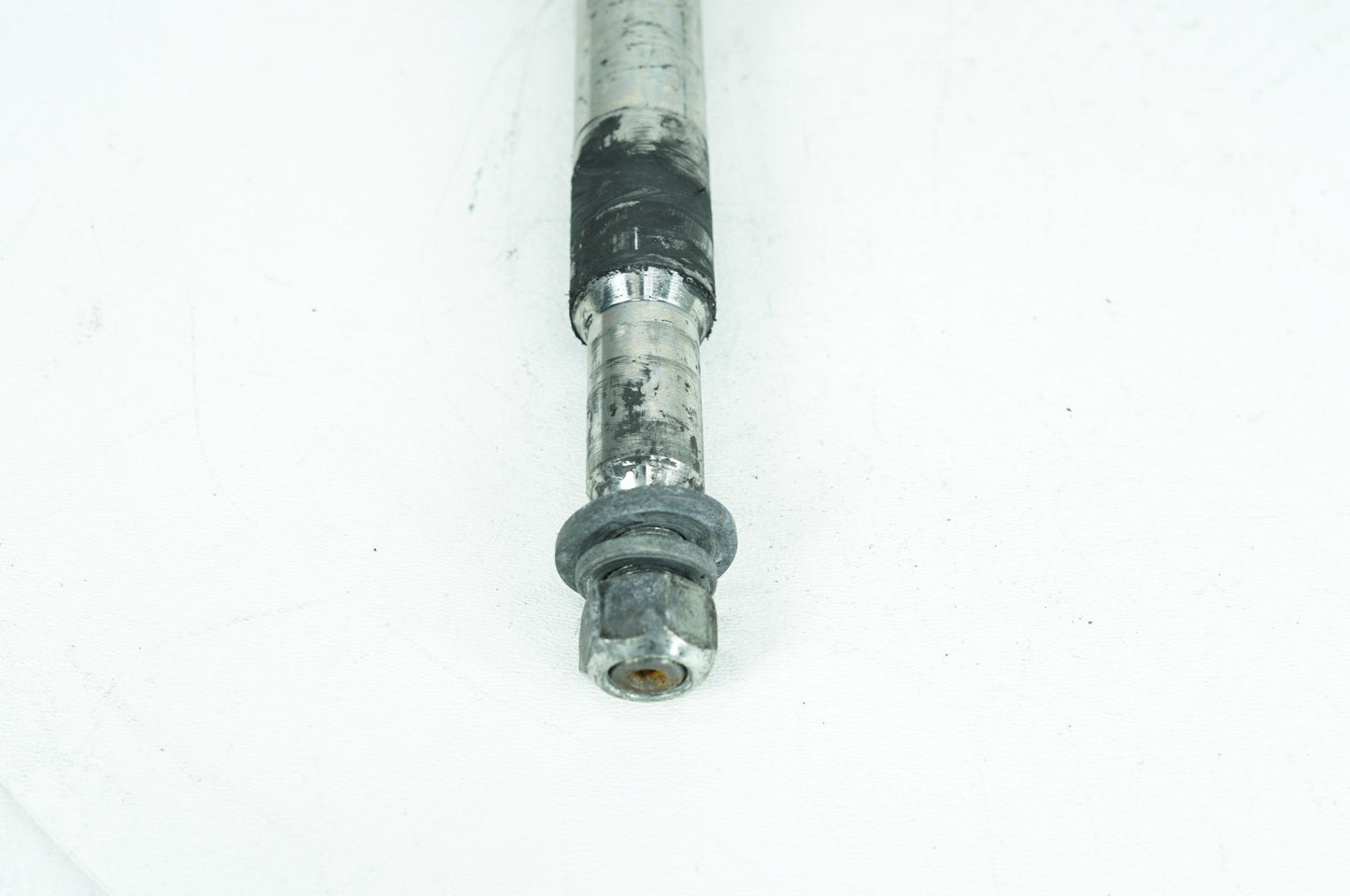 2007 - 2012 Harley-Davidson Touring Electra Glide Front Wheel Axle Bolt Shaft 43364-00