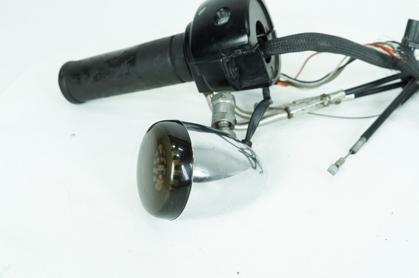 2007 - 2016 Harley-Davidson Dyna Super Glide Custom Right Engine Start Kill Switches Controls 71684-06