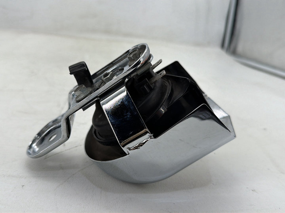 2011 Harley Electra Glide Touring Ultra OEM Horn Signal Klaxon Chrome Cover