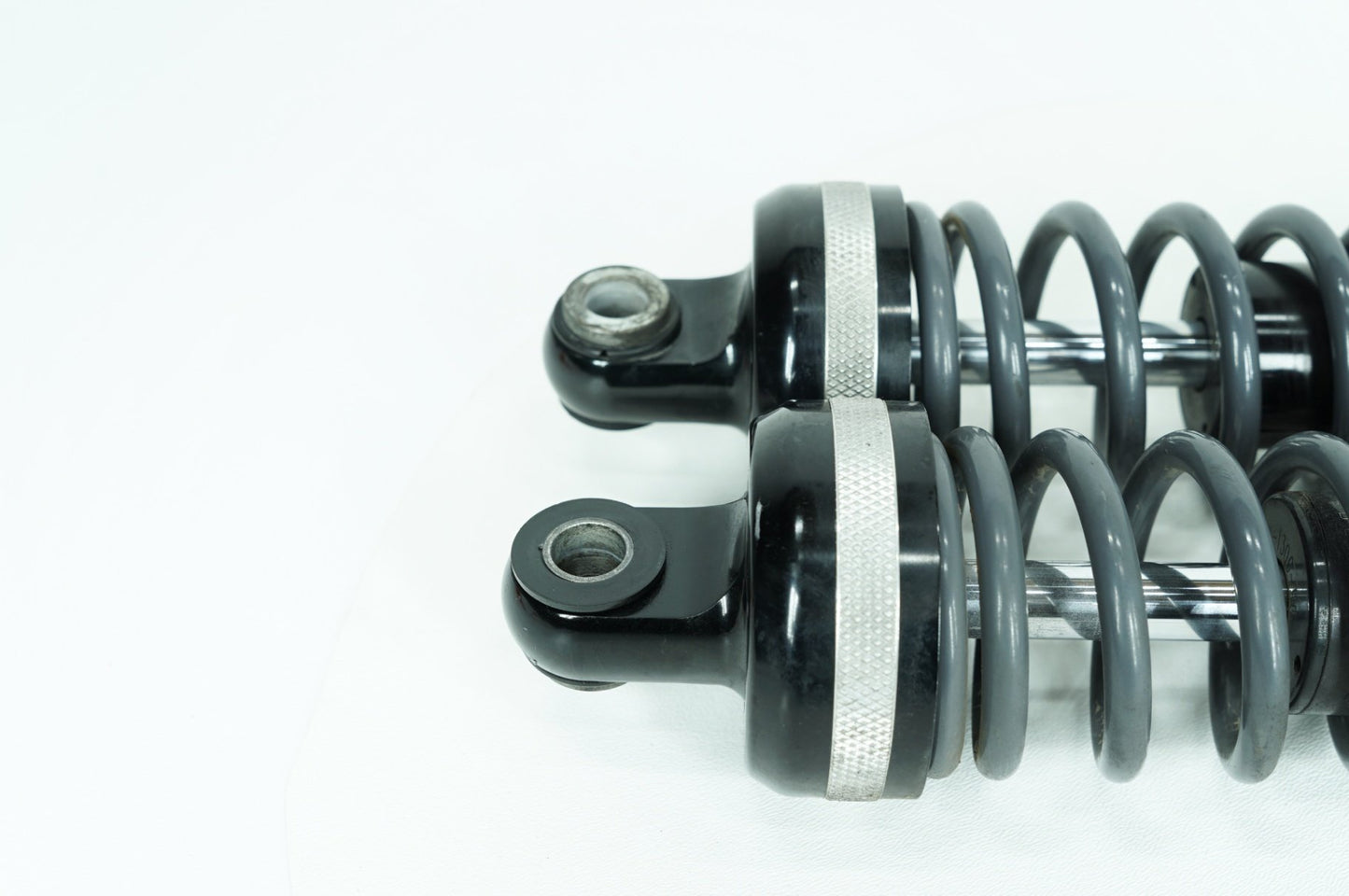 2007 - 2012 Harley-Davidson Touring Street Glide Rear Left Right Shock Absorbers Progressive Suspension