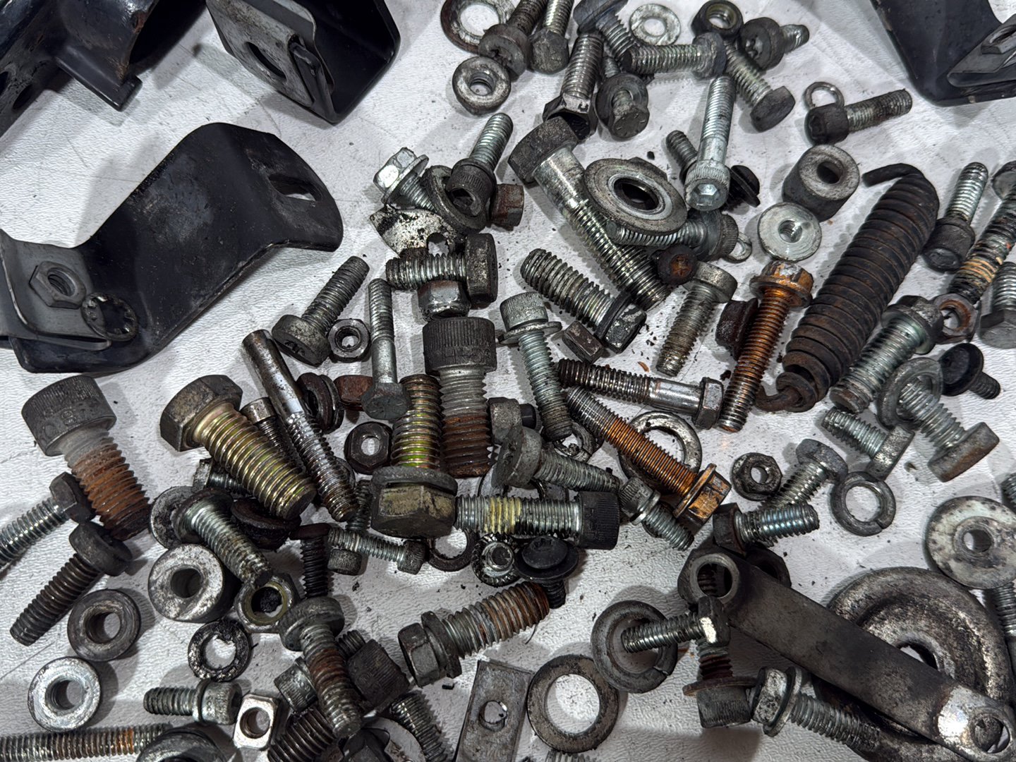 08 Harley-Davidson Touring FLHT Electra Glide OEM Hardware Bolts Nuts & Brackets