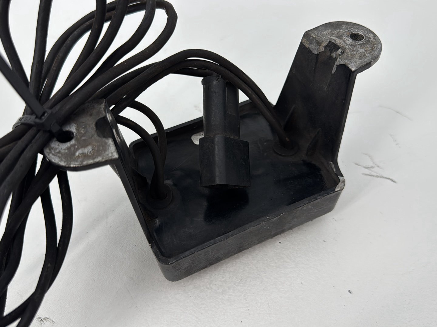 1999 - 2006 Harley-Davidson Touring Electra Glide Classic Voltage Regulator Rectifier   	74505-97A