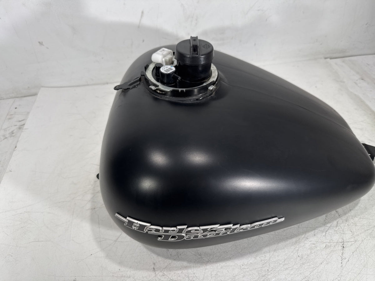 2013 Harley Street Glide Touring FLHX OEM Fuel Gas Tank Gasoline Reservoir