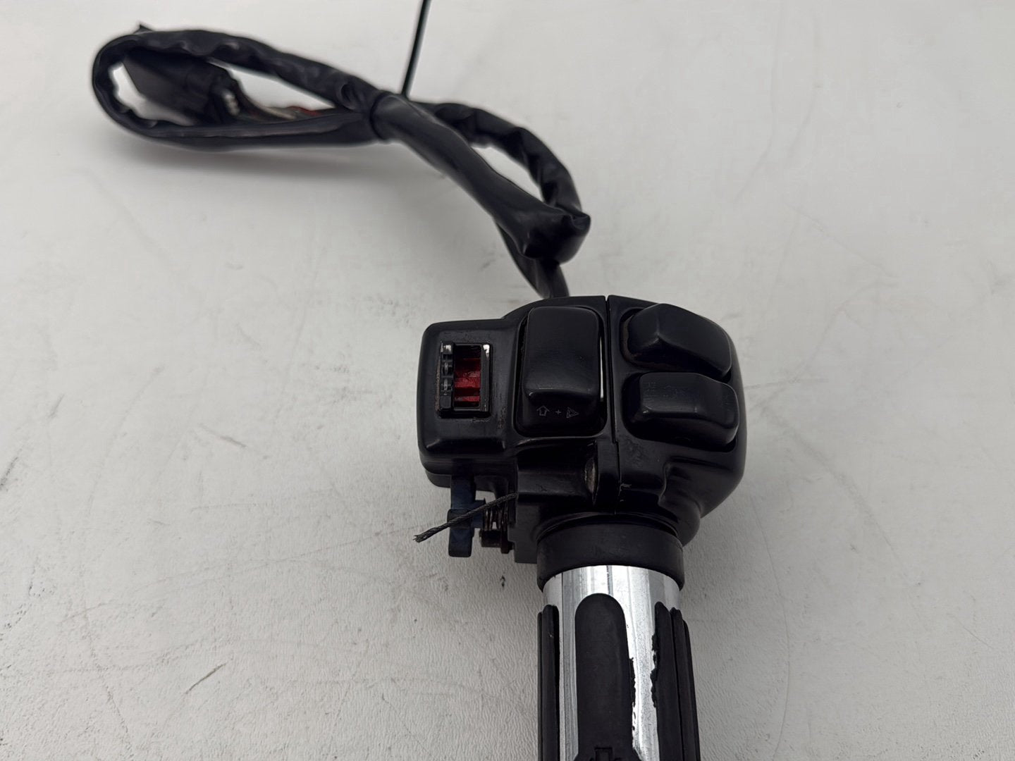2007 Harley Touring FLHTP Electra Glide Police OEM Right Engine Start Kill Switches Controls
