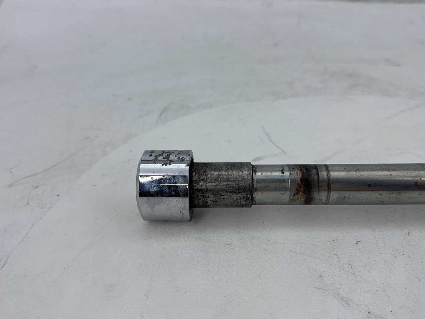 2005 Harley Road Glide Touring FLTRI OEM Front Wheel Axle Bolt Shaft