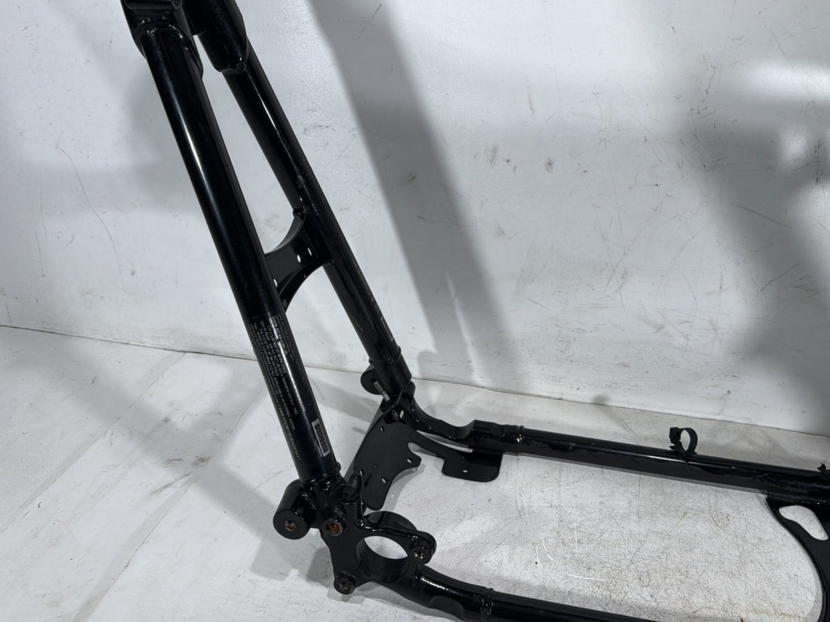 2012 Harley Electra Glide Touring Ultra OEM Body Main Frame Chassis CLN CLR