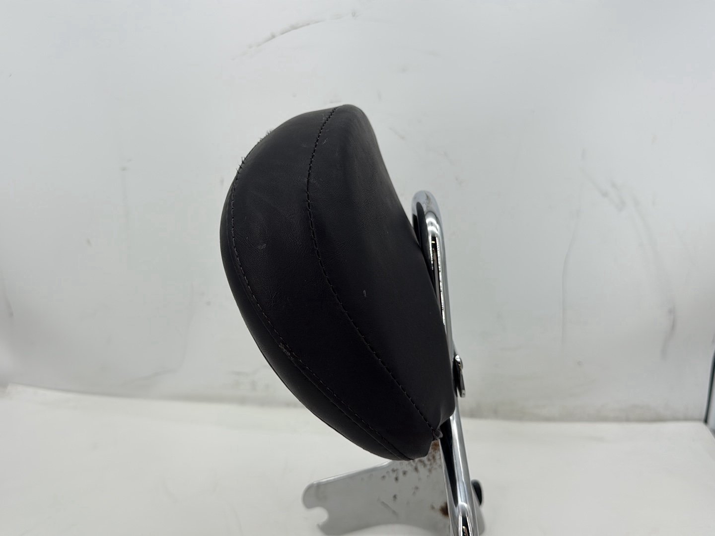 2000 Harley Touring Electra Glide Ultra Rear Sissy Bar w/ Backrest Cushion Pad