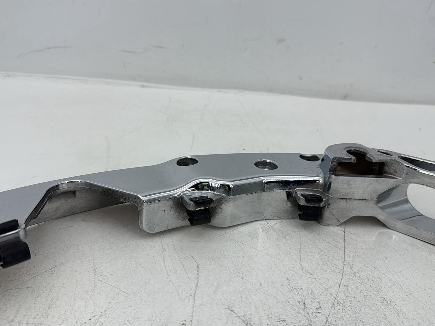 2014 Harley Street Glide Touring FLHXS OEM Left Right Saddlebag Fender Struts Brackets
