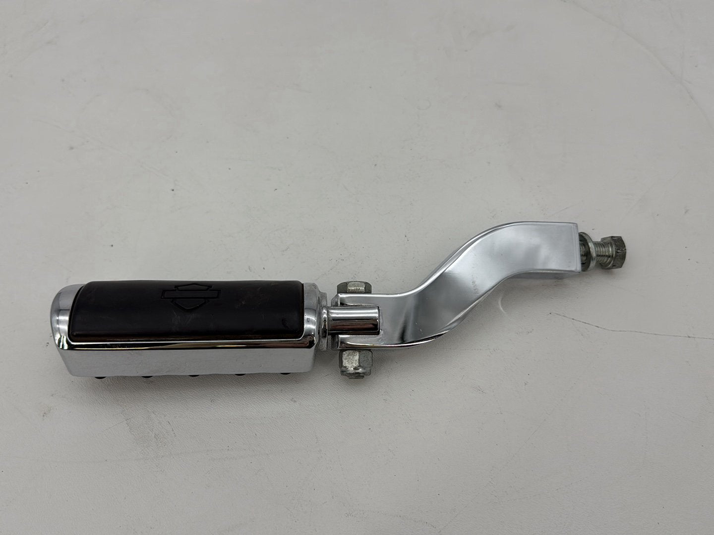 1999 - 2006 Harley-Davidson Dyna Low Rider Rear Passenger 1 Foot Peg Step Rest