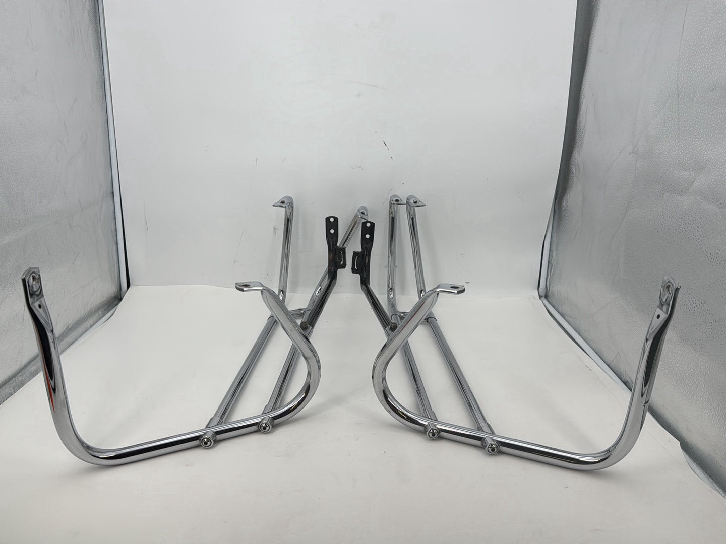 1999 - 2006 Harley-Davidson Touring Electra Glide Classic Rear Left Right Saddlebag Guard Rails Bar 90718-79C