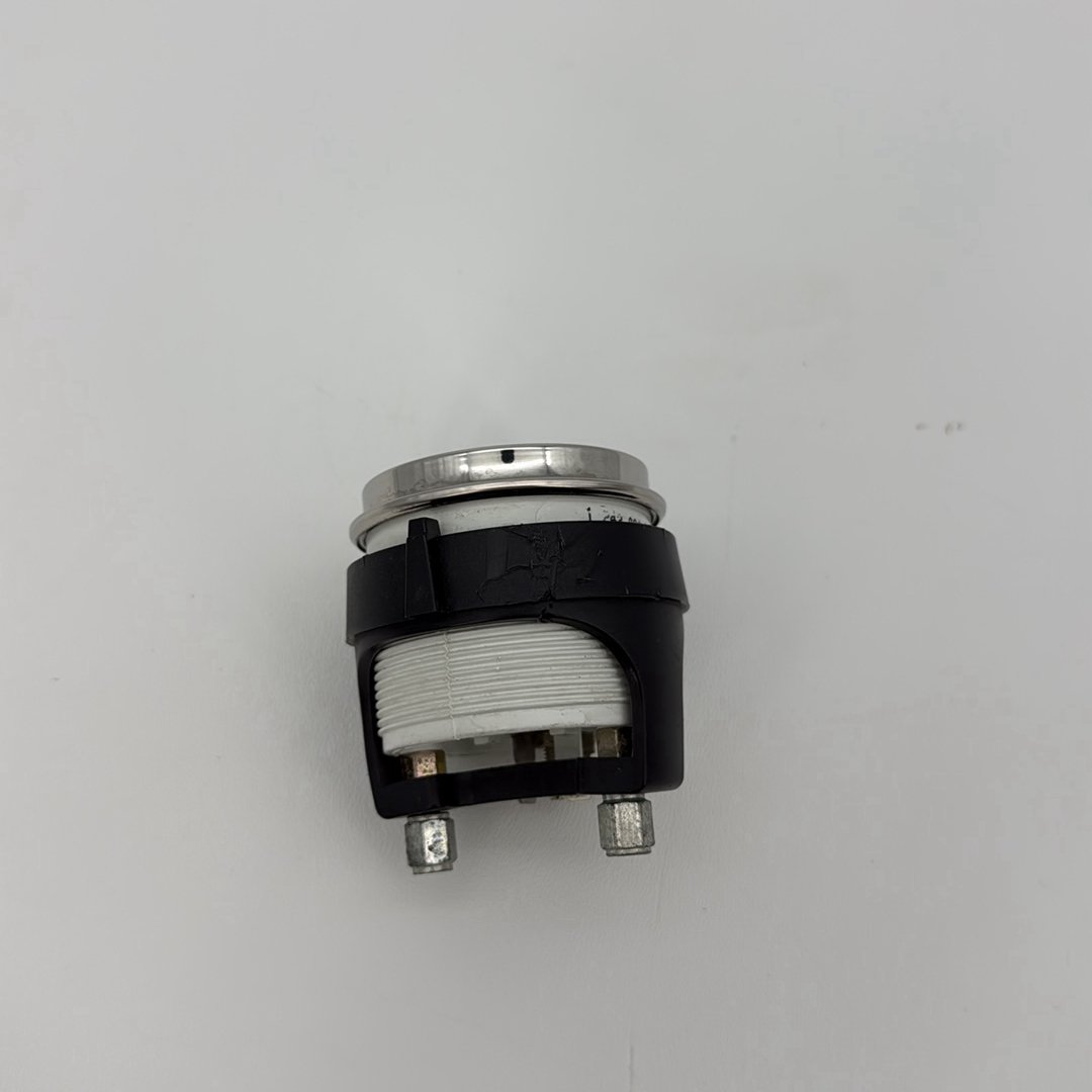 2007 - 2012 Harley-Davidson Touring Street Glide Battery Volt Meter Gauge 75167-01A