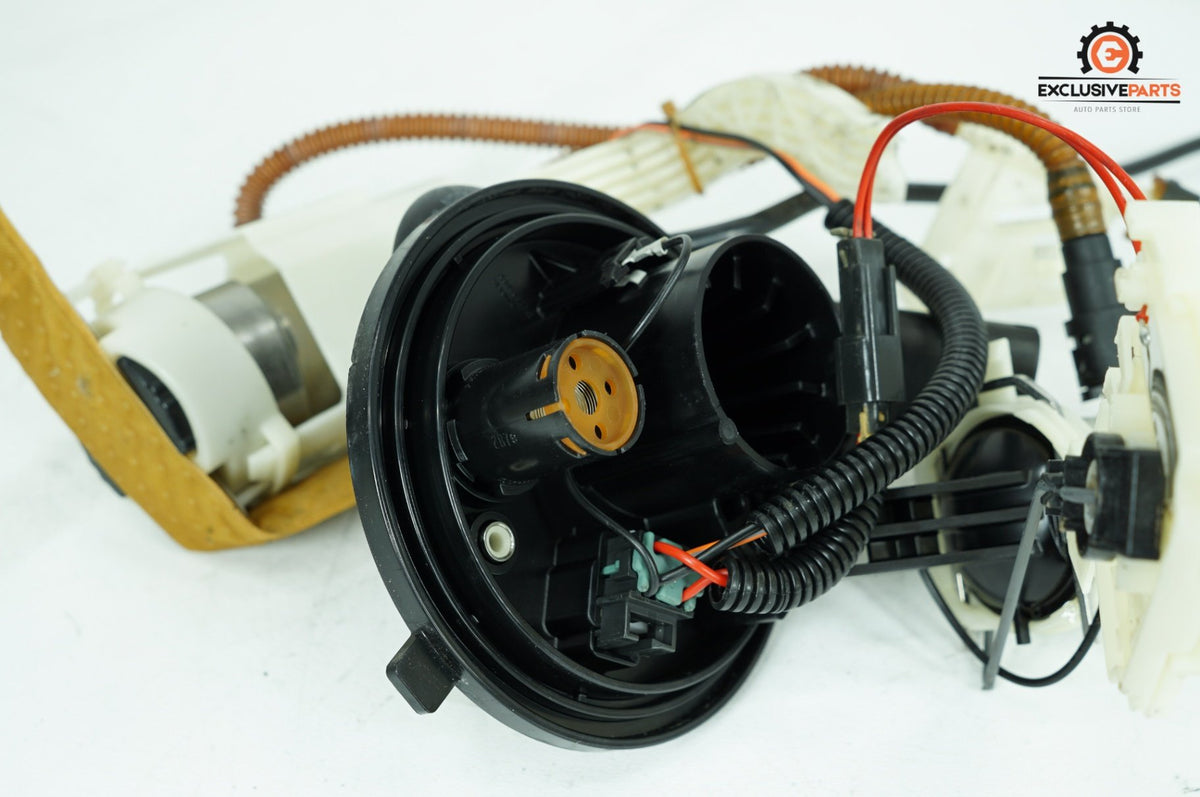2010 Harley Touring FLHTCU Electra Glide Classic OEM Fuel Pump Gas Gasoline Petrol Sending