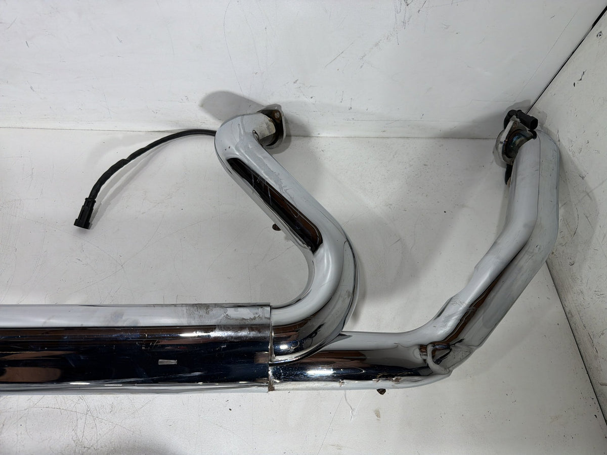 09 Harley Street Glide Touring Exhaust Header Pipes Muffler BENT SCRATCHED