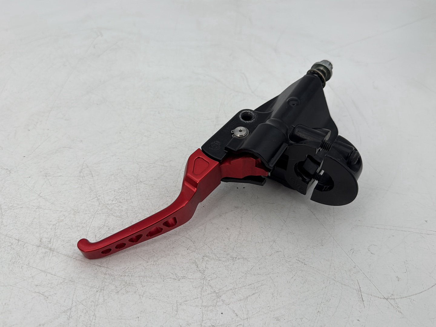 2006 - 2017 Harley-Davidson Dyna Street Bob Front Right Brake Lever Master Cylinder 45019-06