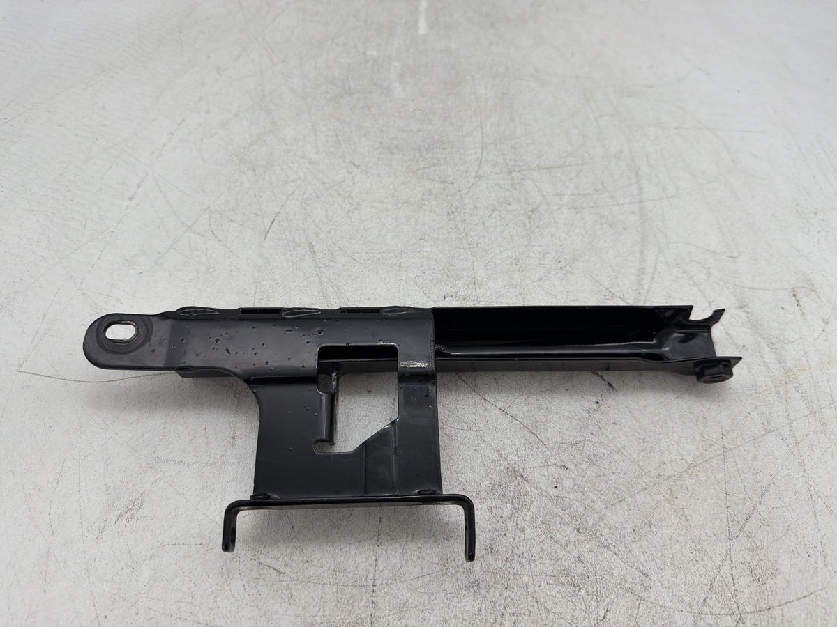 2004 Harley Heritage Softail Classic OEM Seat Bracket Mount Support Mounting