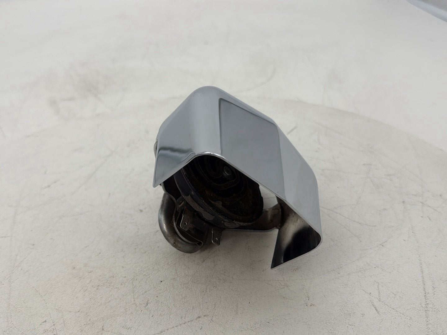 2008 - 2016 Harley-Davidson Touring Electra Glide Ultra Horn Signal Klaxon Chrome Cover 69012-93A