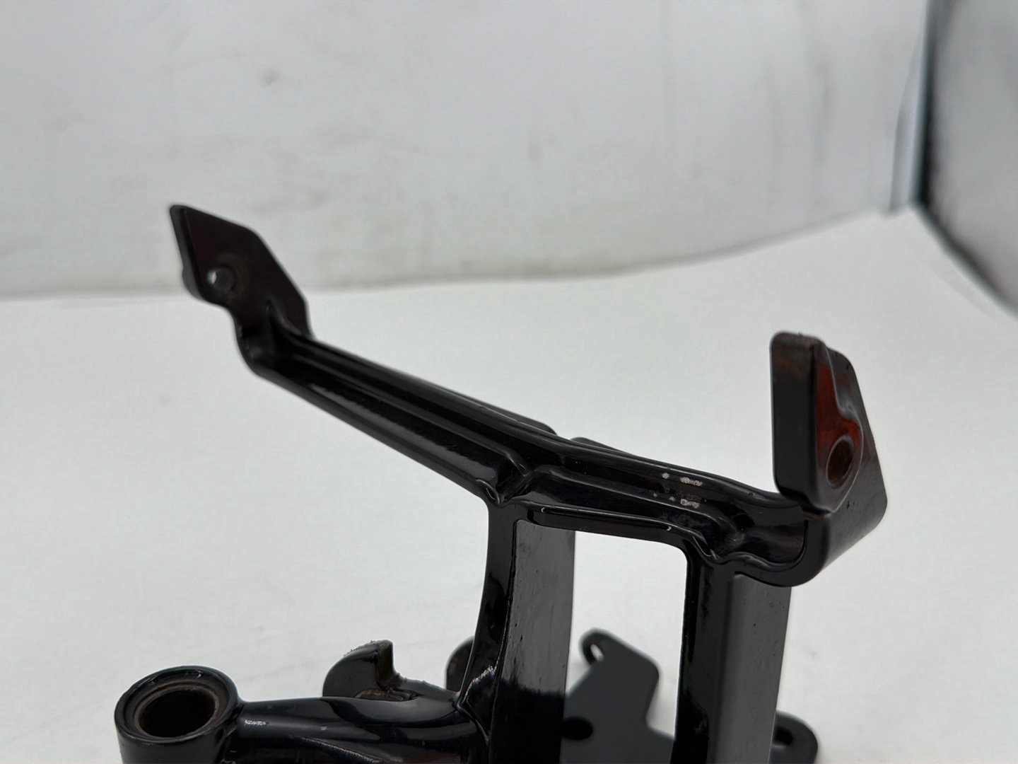 2011 Harley Heritage Softail Classic FLSTC OEM Left 1 Footboard Mount Bracket