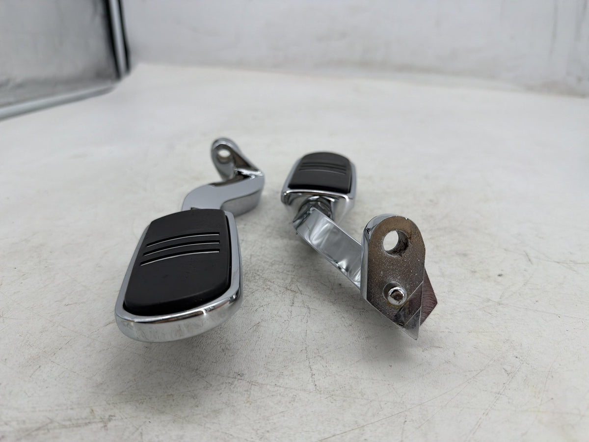 2009 Harley Street Glide Touring FLHX OEM Passenger Left & Right Foot Pegs