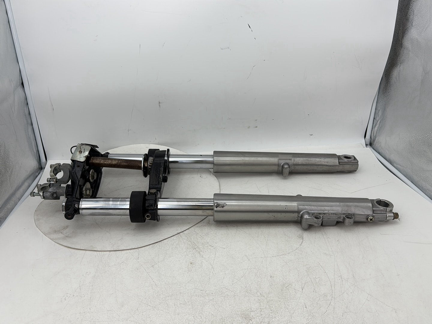 1999 - 2006 Harley-Davidson Touring Electra Glide Ultra Front Triple Tree Set & LH RH Fork Legs Sliders 45435-95 , 46496-00A