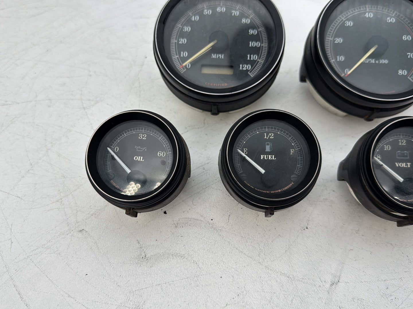 1999 - 2006 Harley-Davidson Touring Electra Glide Classic Air Oil Volt Fuel Tacho Speedo Gauges 60677-94A