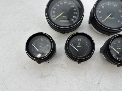 1999 - 2006 Harley-Davidson Touring Electra Glide Classic Air Oil Volt Fuel Tacho Speedo Gauges 60677-94A