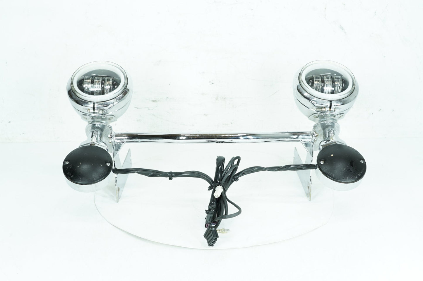 1999 - 2006 Harley-Davidson Touring Electra Glide Police Front Turn Signal Indicators Aux Light Bar 68712-94A