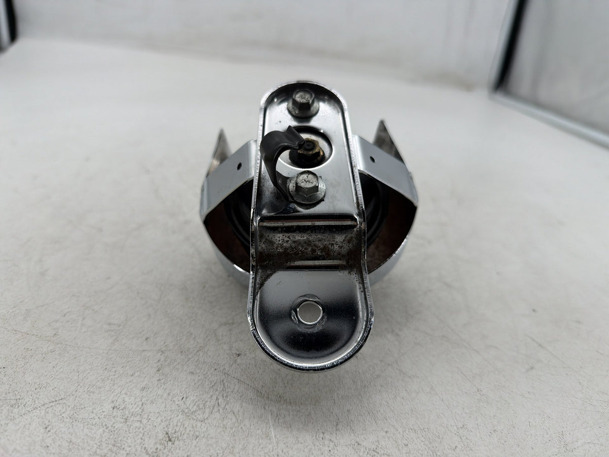 2005 Harley Dyna Super Glide Custom FXDC OEM Horn Signal Klaxon Chrome Cover
