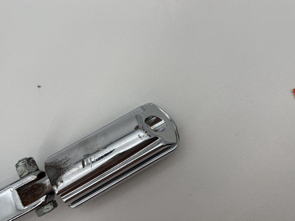 1999 Harley Dyna FXDWG Wide Glide OEM Right Driver Foot Controls Peg Rest CHROME