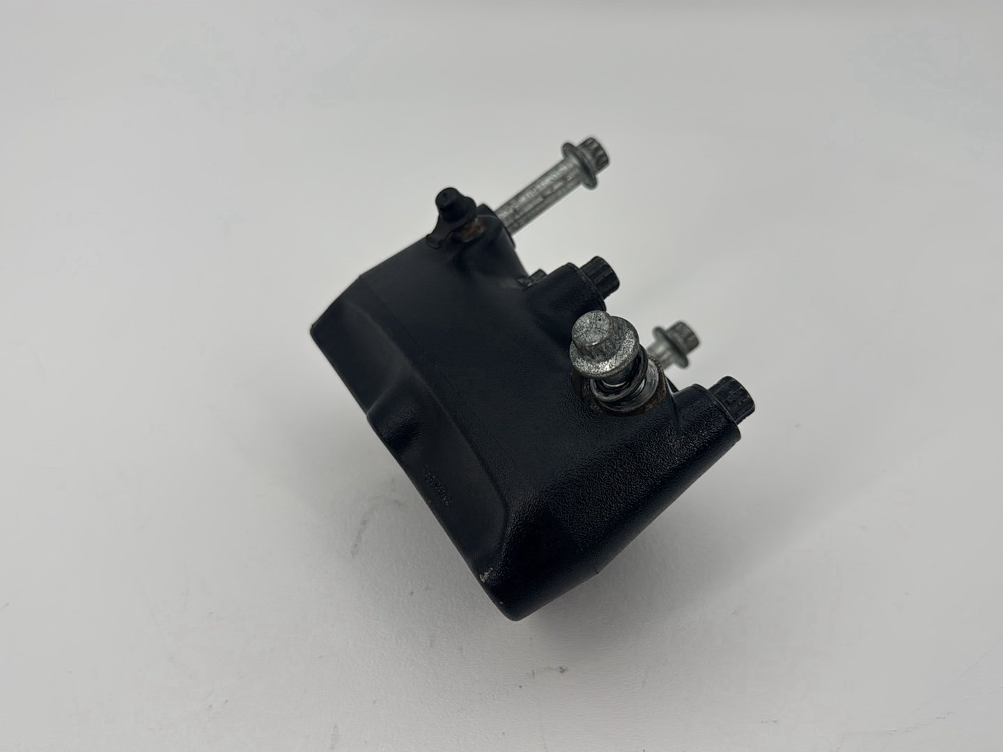 1999 - 2006 Harley-Davidson Touring Electra Glide Classic Front Right 1 Brake Caliper 44023-00C