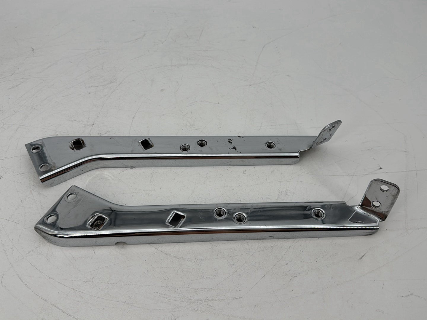 2008 Harley Touring FLHT Electra Glide OEM Left Right Saddlebag Fender Struts Brackets