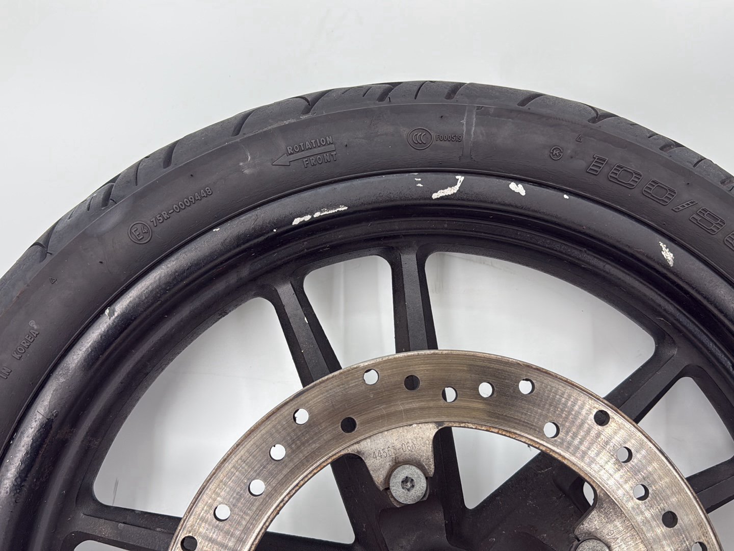 2007 - 2012 Harley-Davidson Dyna Super Glide Front Wheel Rim Tire  	40973-08
