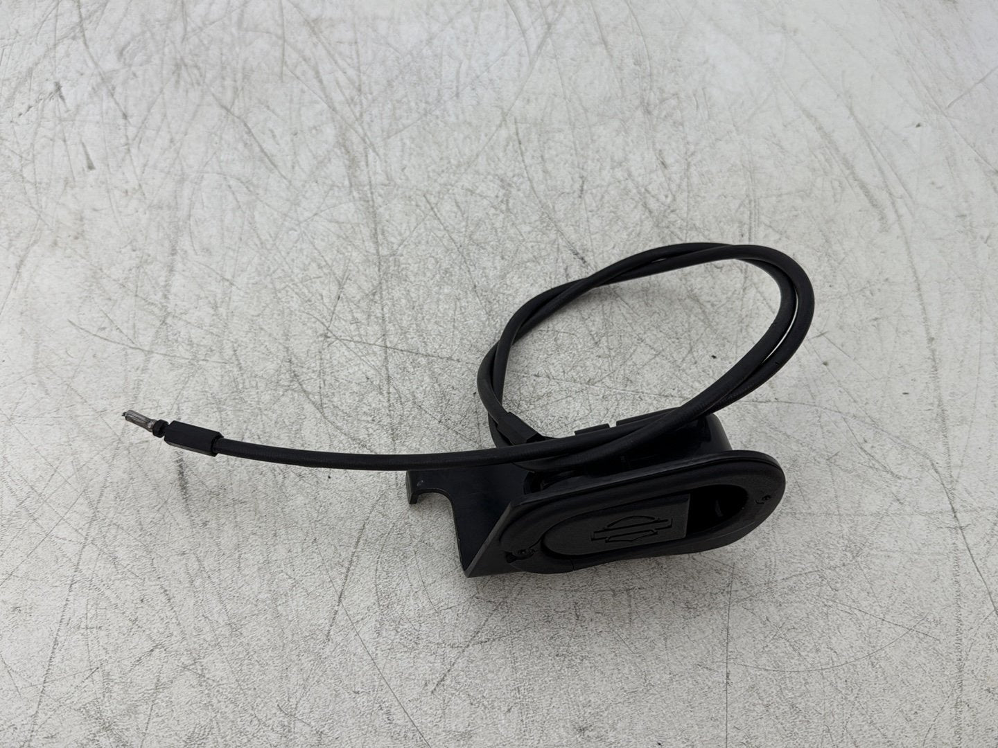 1998 Harley Touring FLHTCUI Electra Glide Ultra OEM Varilock Gas Spring Mount Bracket & Cable