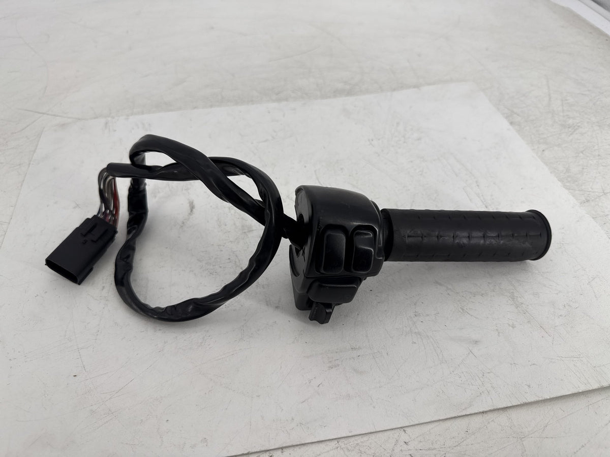 2013 Harley Street Glide Touring OEM Right Engine Start Kill Switches Controls