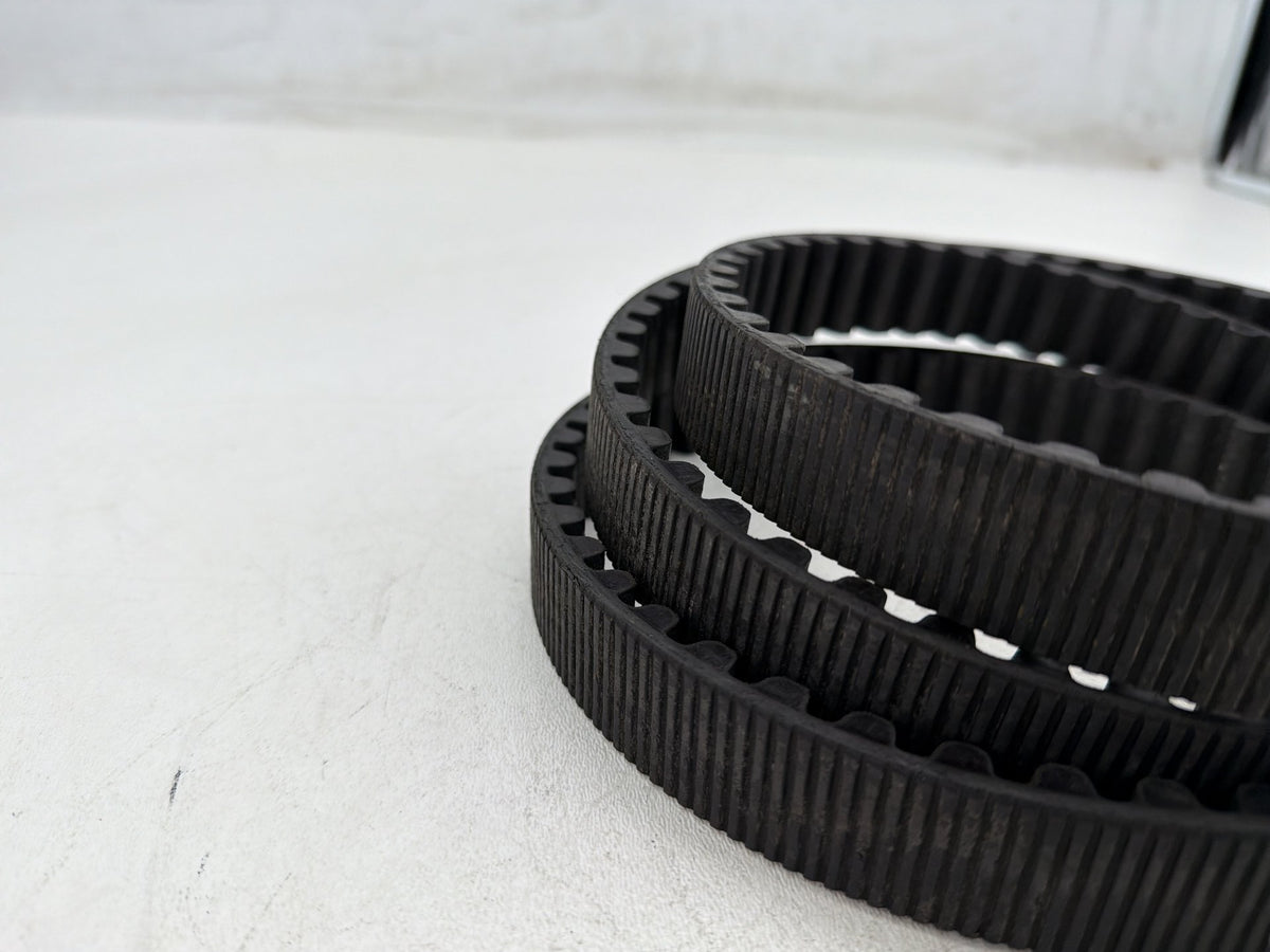 2002 Harley Heritage Softail Classic OEM Rear Drive Belt 40307-00B 135T 1-1/8"