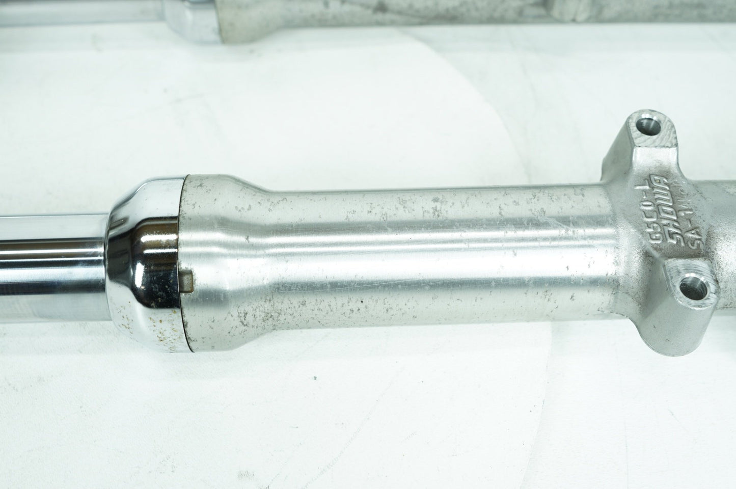 1999 - 2006 Harley-Davidson Dyna Low Rider Front Triple Tree Set & LH RH Fork Legs Sliders 45739-87