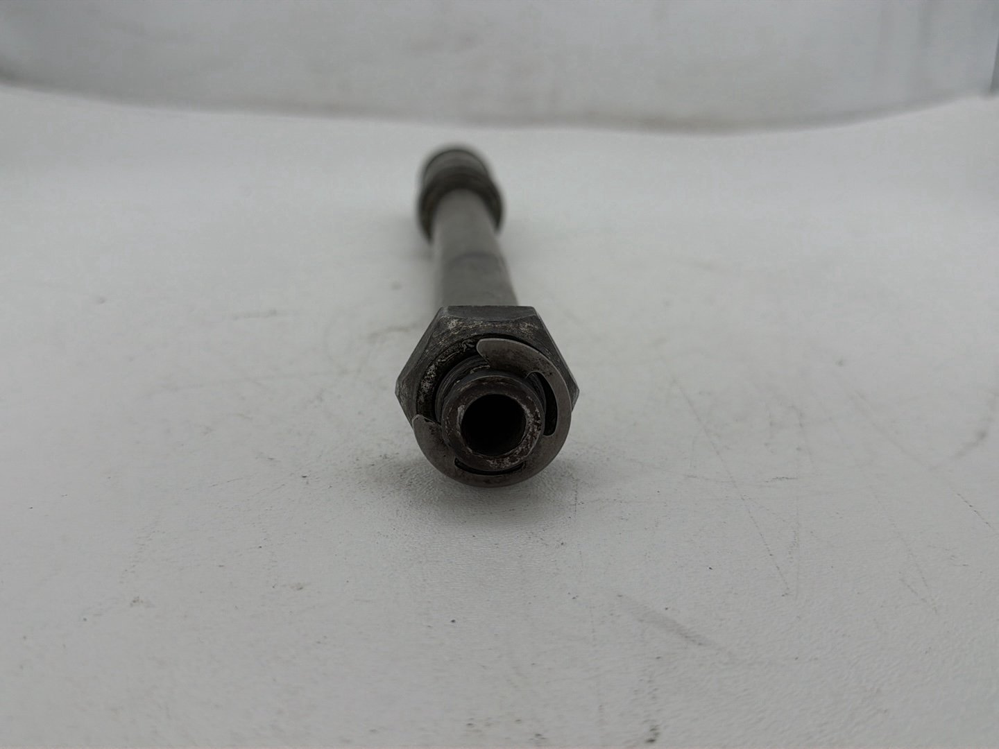 2011 Harley Heritage Softail Classic FLSTC OEM Front Wheel Axle Bolt Shaft