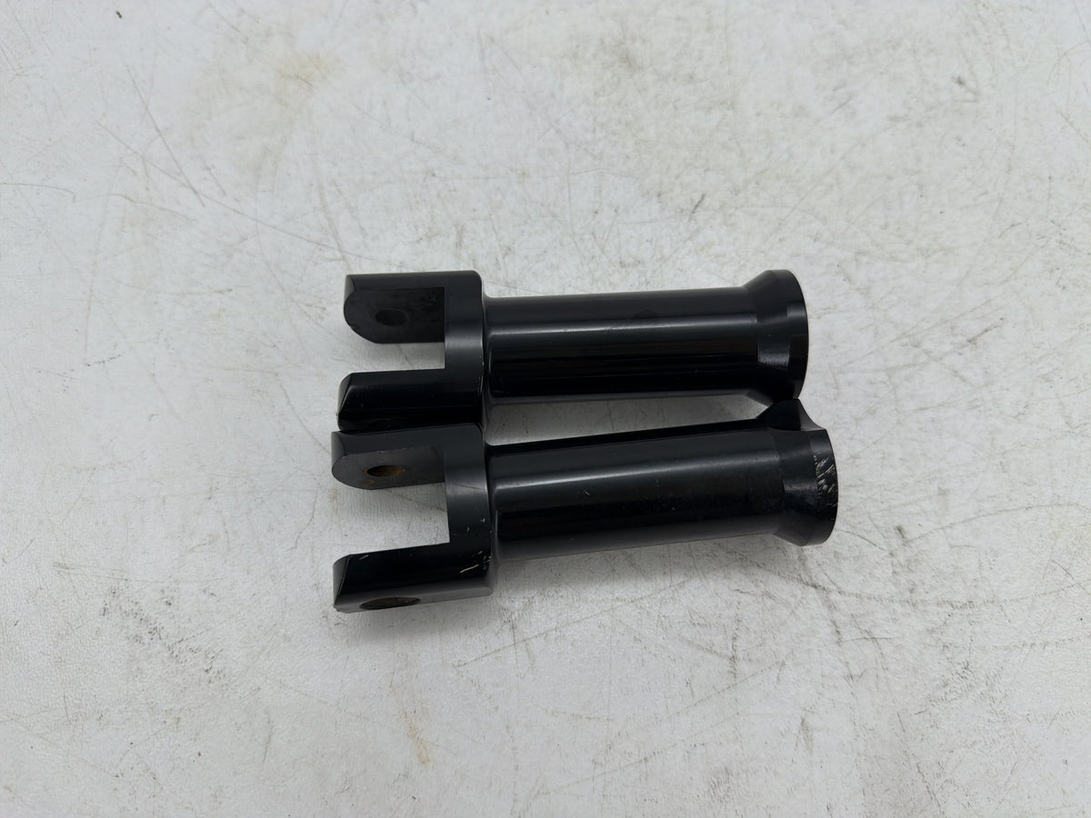 2020 Harley Softail Standard FXST OEM Left Right Foot Rest Peg Support Bracket
