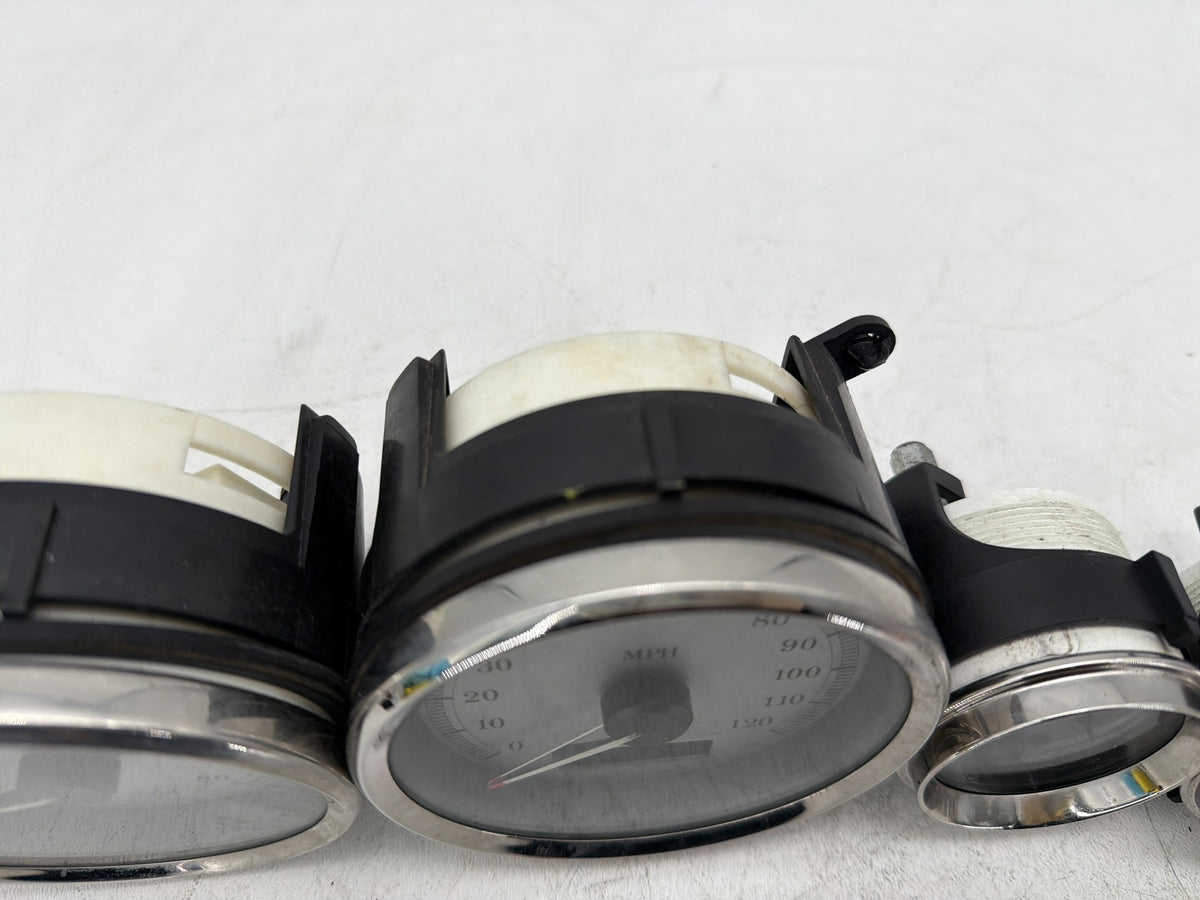 13 Harley Street Glide Touring Air Oil Volt Fuel Tacho Speedo Gauges Silver 67K
