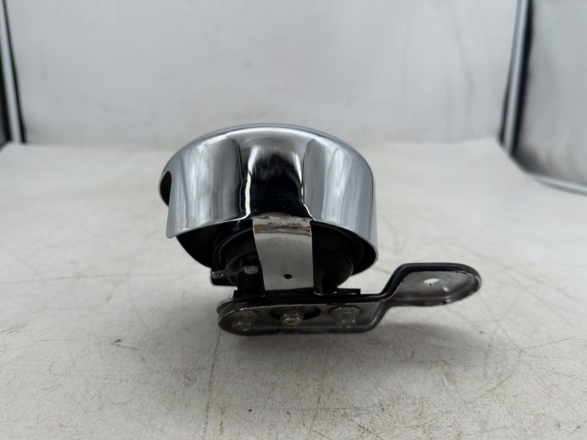 2001 Harley Fat Boy Softail FLSTF OEM Horn Signal Klaxon Chrome Cover 69012-93A