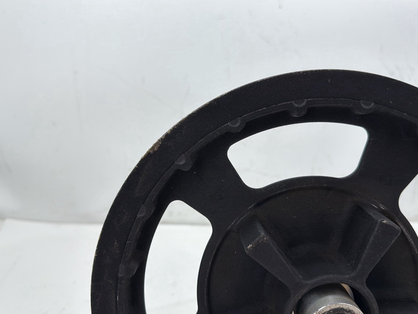 2010 Harley Street Glide Touring FLHX OEM Rear Driver Pulley Sprocket