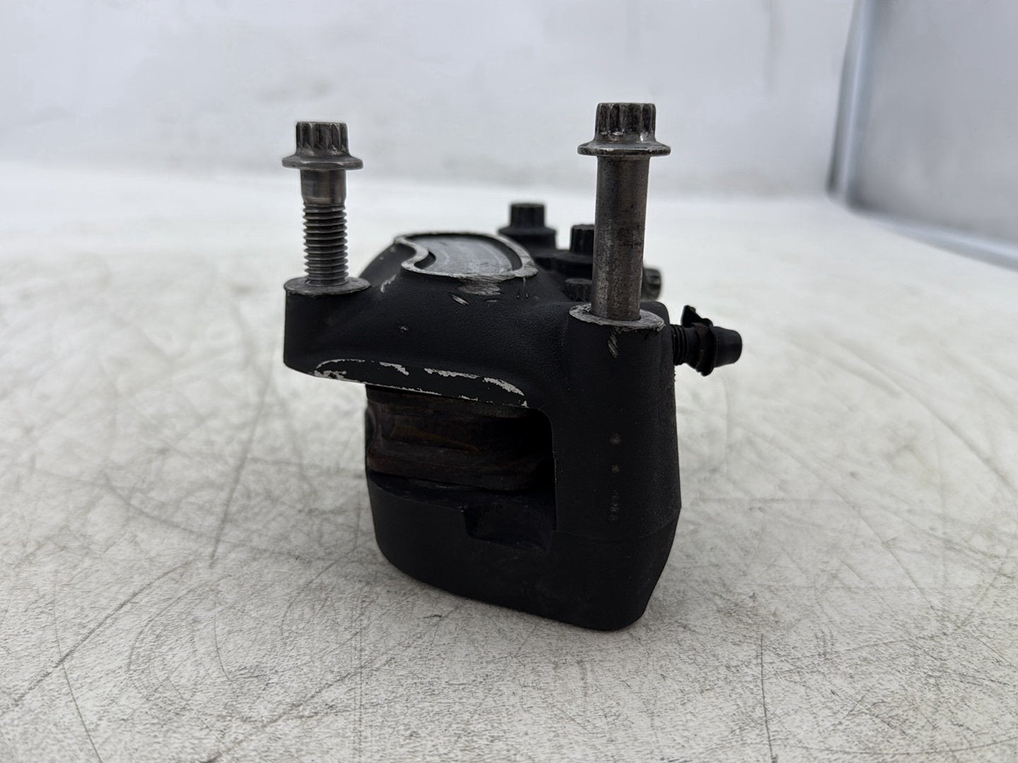 2004 Harley Road King Touring Custom FLHRSI OEM Front Right 1 Brake Caliper