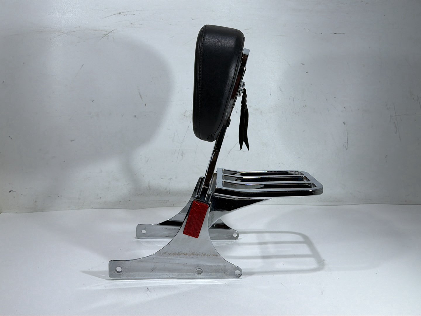 2011 Harley Heritage Softail Classic OEM Rear Sissy Bar w/ Backrest Cushion Pad