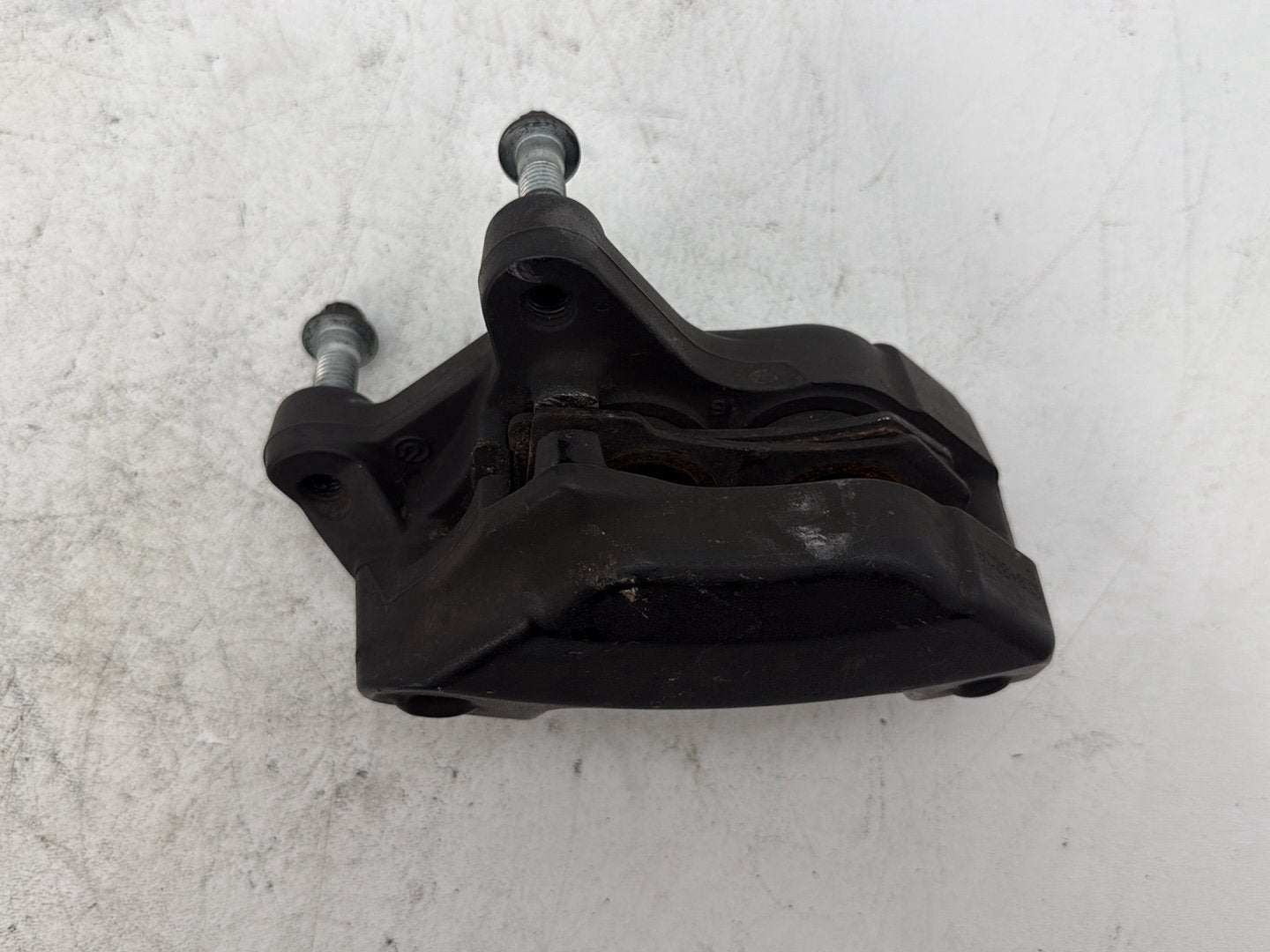 2018 Harley Electra Glide Touring Ultra FLHTCU OEM Front Left 1 Brake Caliper