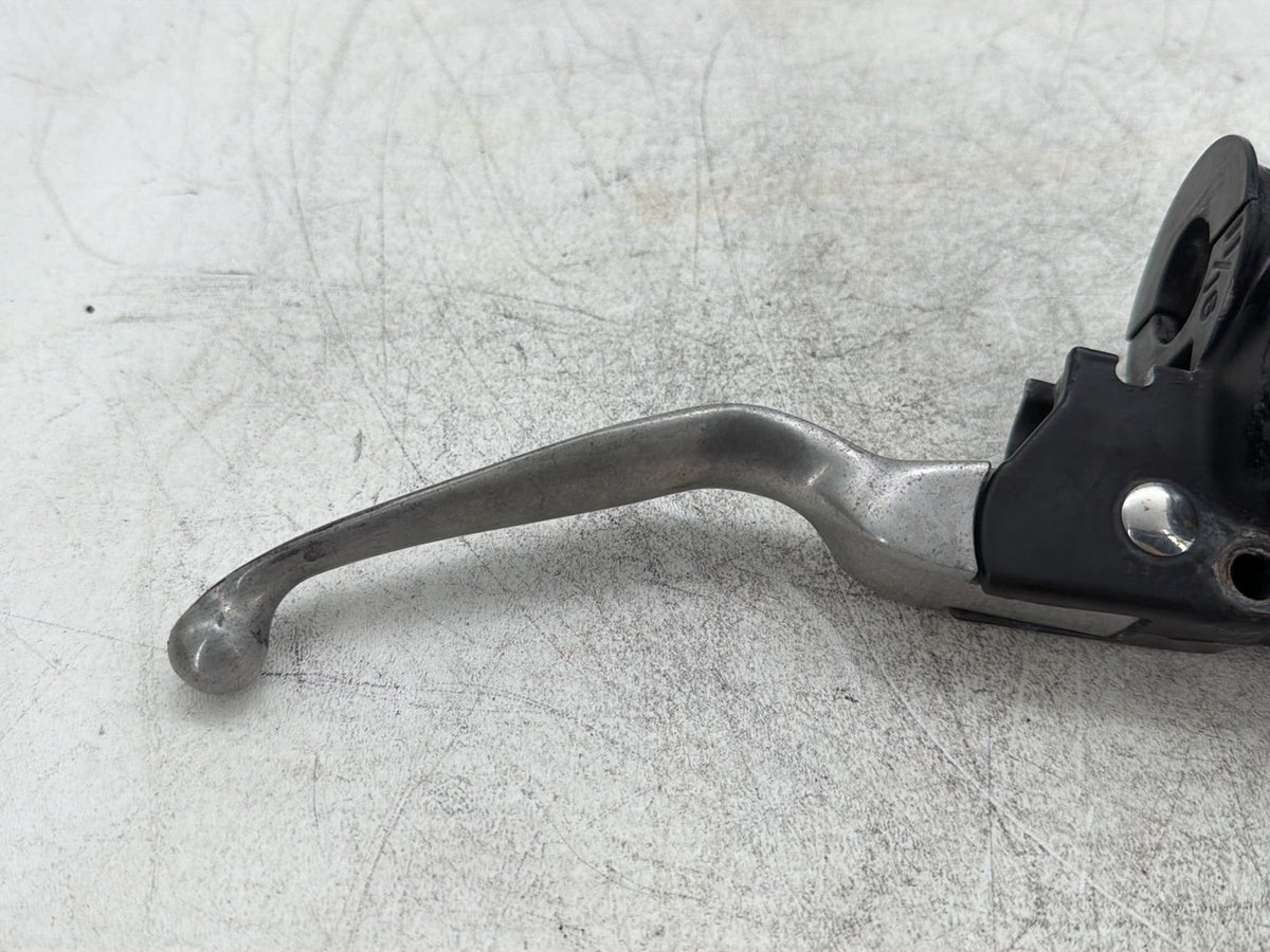 2005 Harley Electra Glide Touring Ultra Front Right Brake Lever Master Cylinder