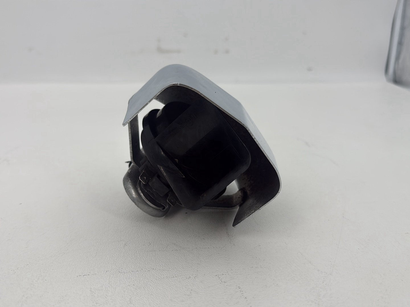 2007 - 2011 Harley-Davidson Touring Street Glide Horn Signal Klaxon Chrome Cover 	69012-93A