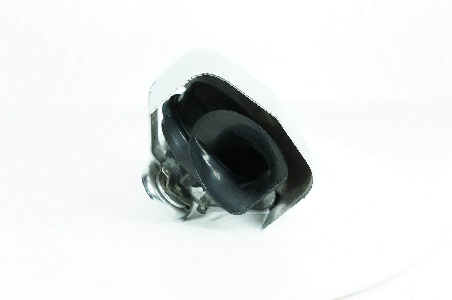 1999 - 2006 Harley-Davidson Touring Electra Glide Classic Horn Signal Klaxon Chrome Cover  	69012-93A
