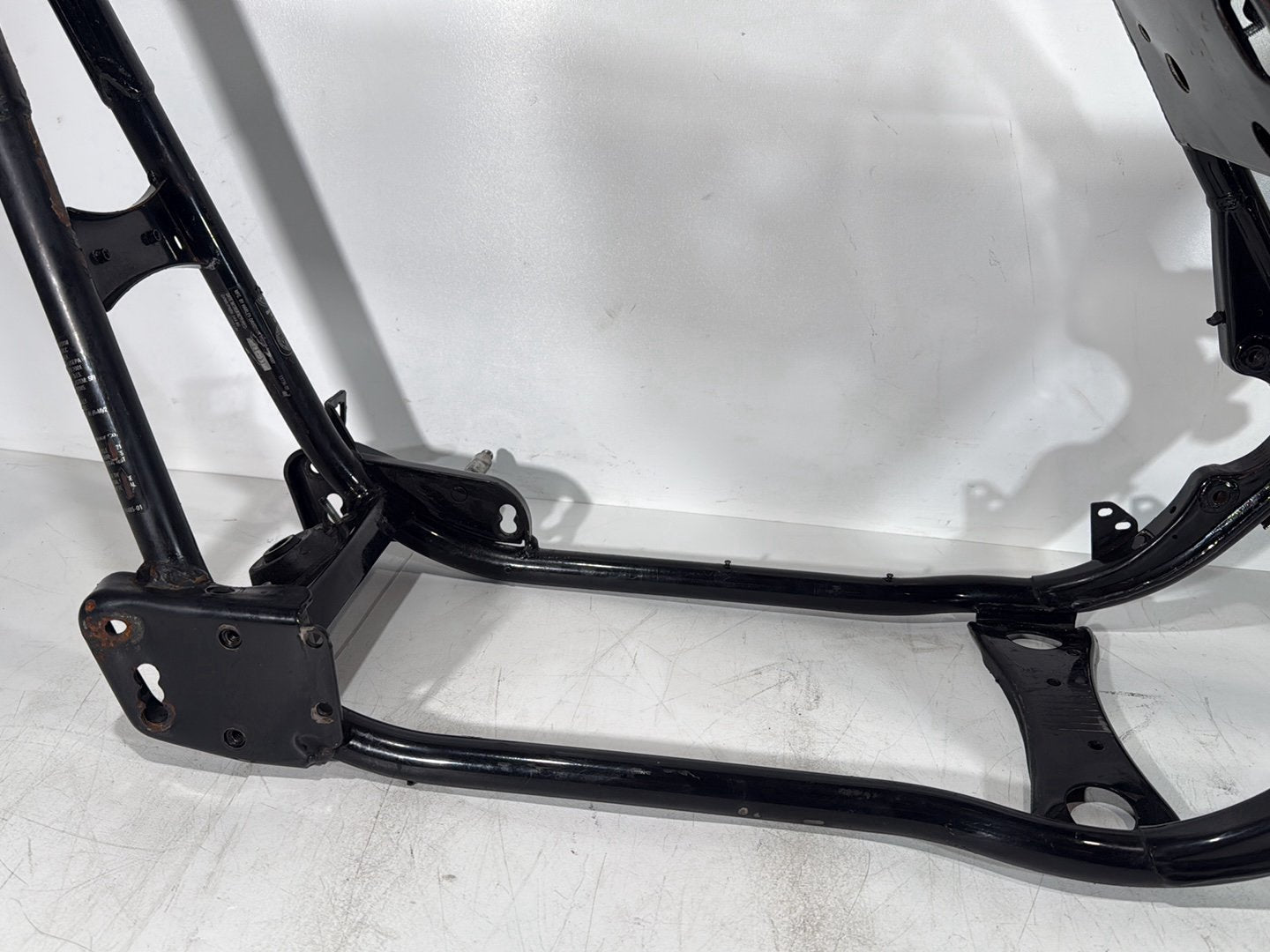 1999 - 2006 Harley-Davidson Touring Road King Police Body Main Frame Chassis CLN CLR 47900-01