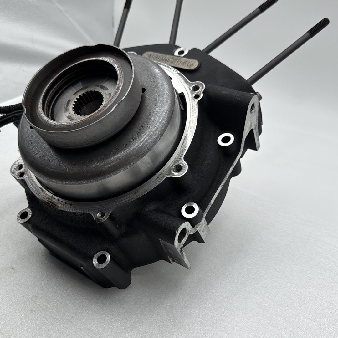 2007 - 2012 Harley-Davidson Touring Street Glide Crankcase Shaft Engine Motor Cover 24649-06